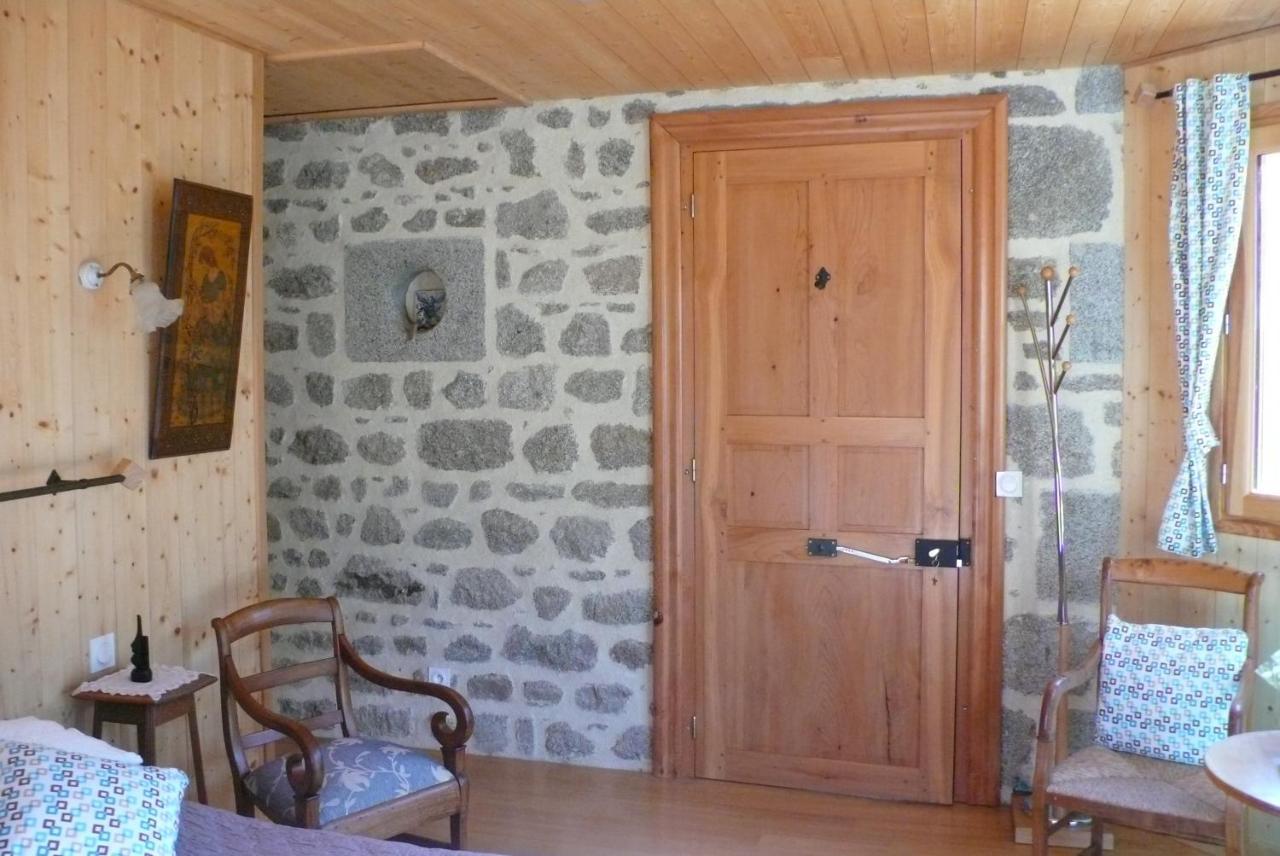 Saint-Georges-NigremontChez Geppetto住宿加早餐旅馆 外观 照片
